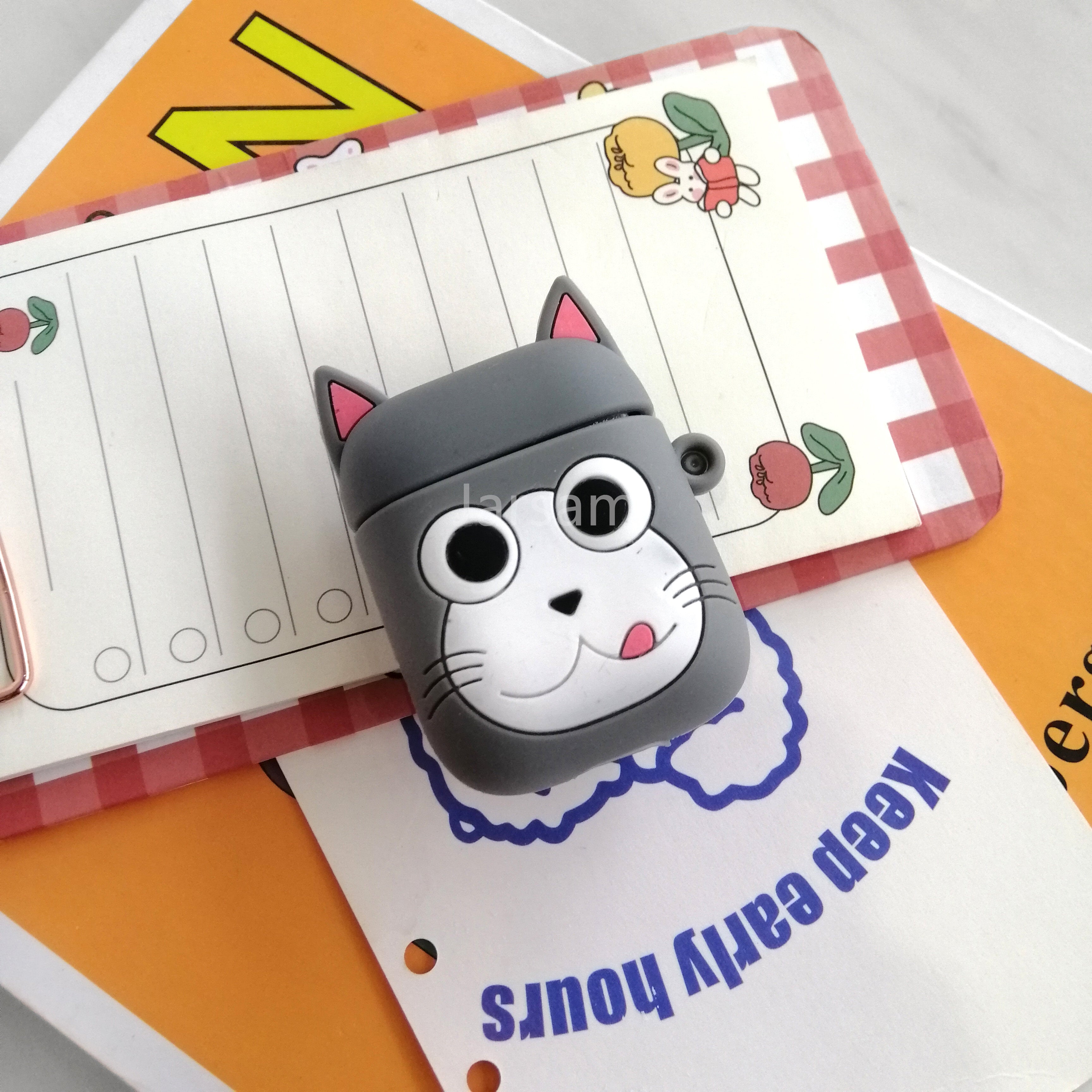 Cat Airpod case (1/2)