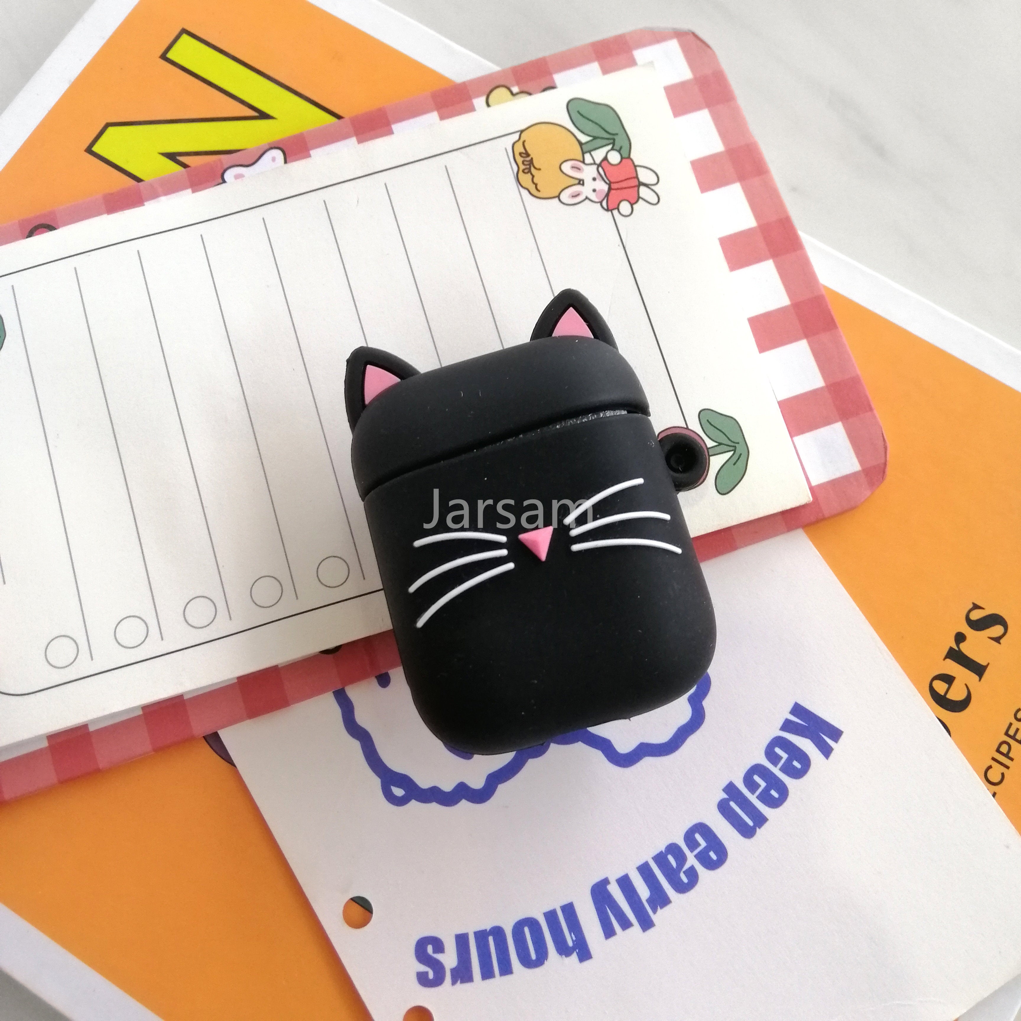 Cat Airpod case (1/2)