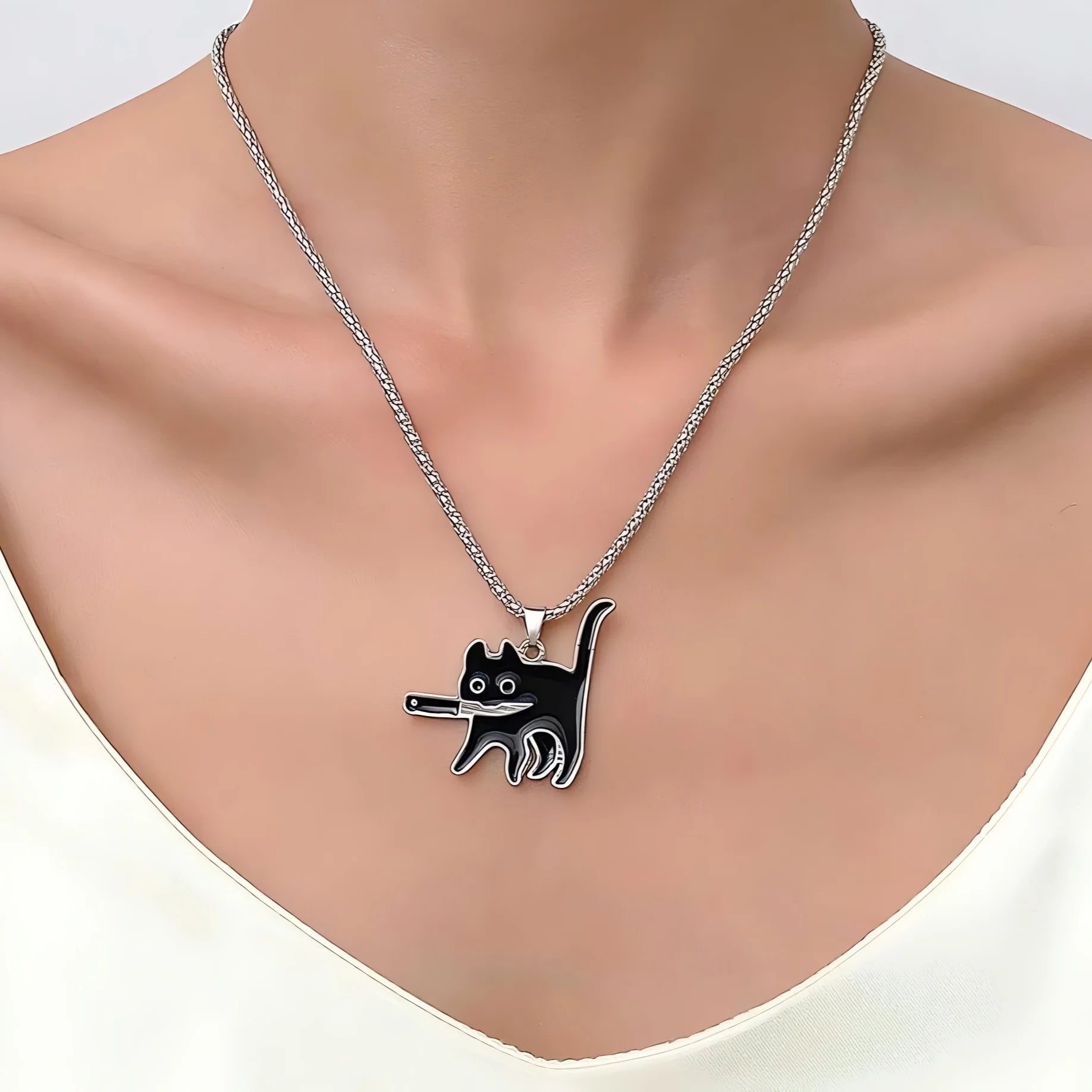 Collane gatto eleganti e raffinate – ciondoli a forma di gatto, collane minimaliste o gioielli felini per un tocco unico.