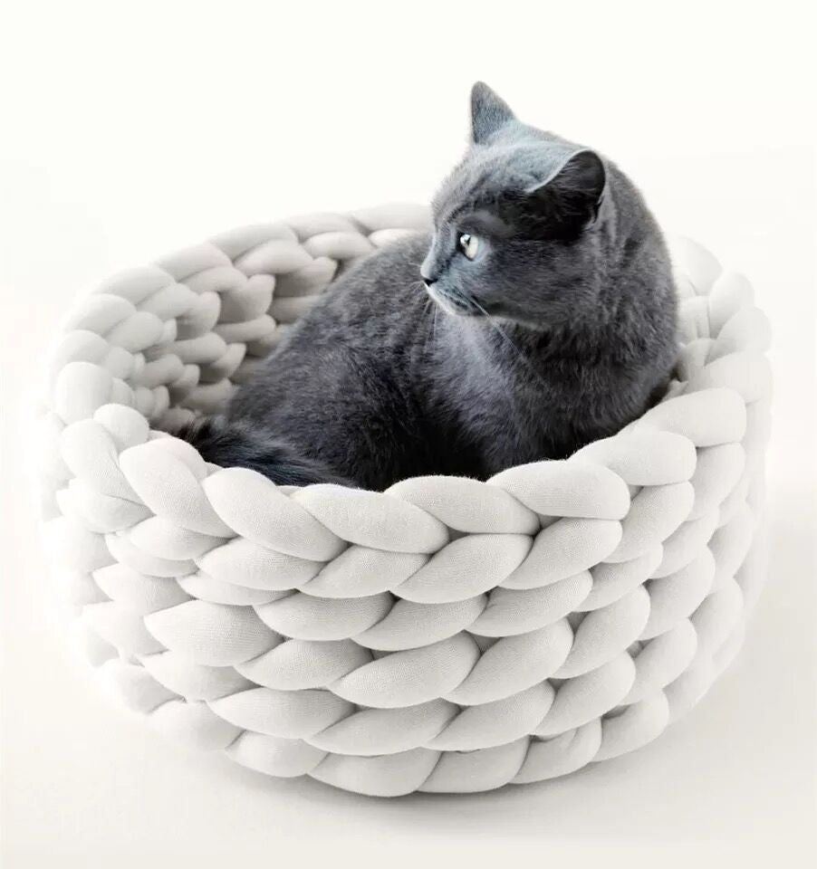 Crochet Cat Bed