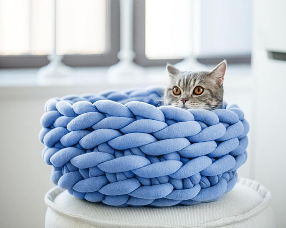 Crochet Cat Bed