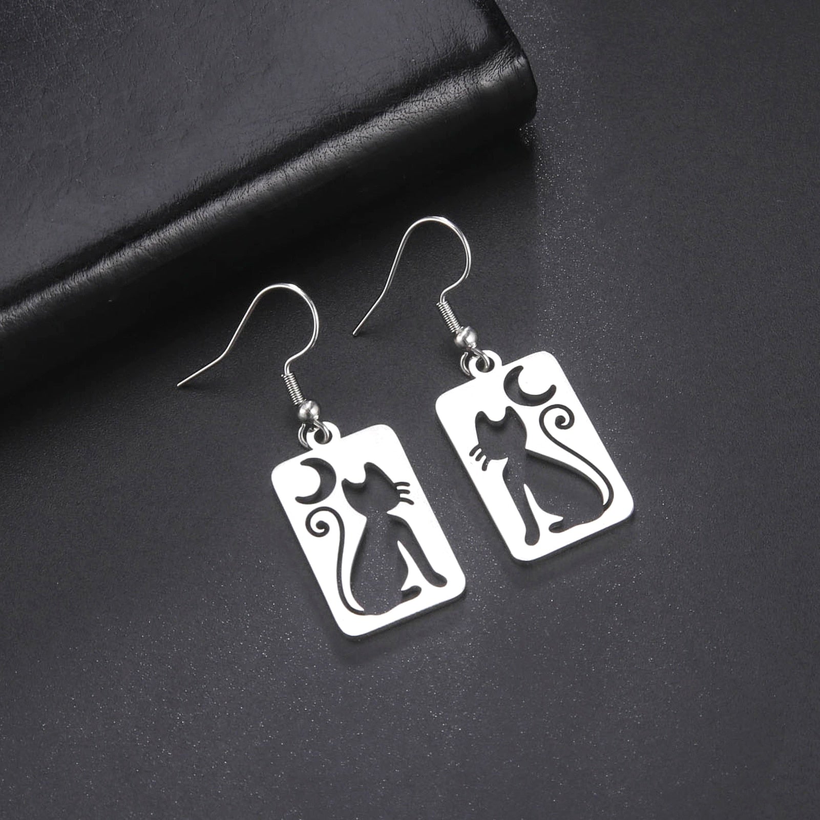 Drop Cat Earrings
