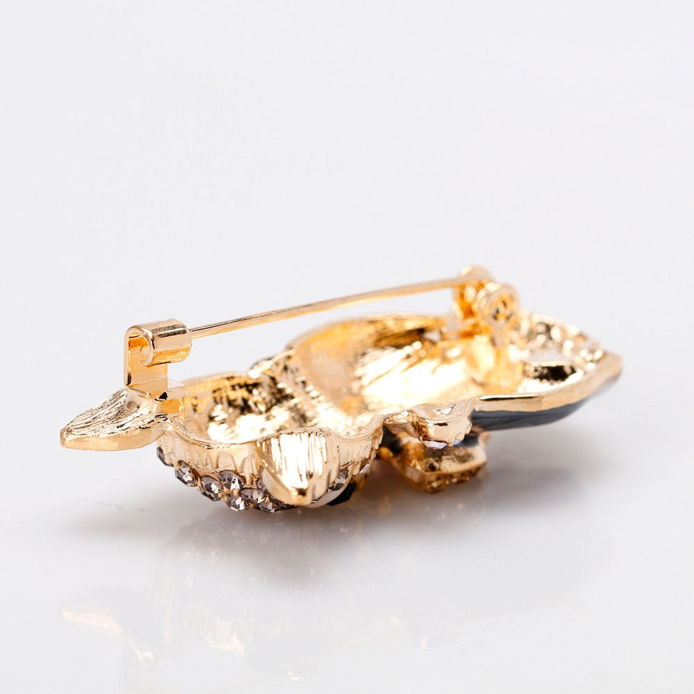 Gold cat brooch