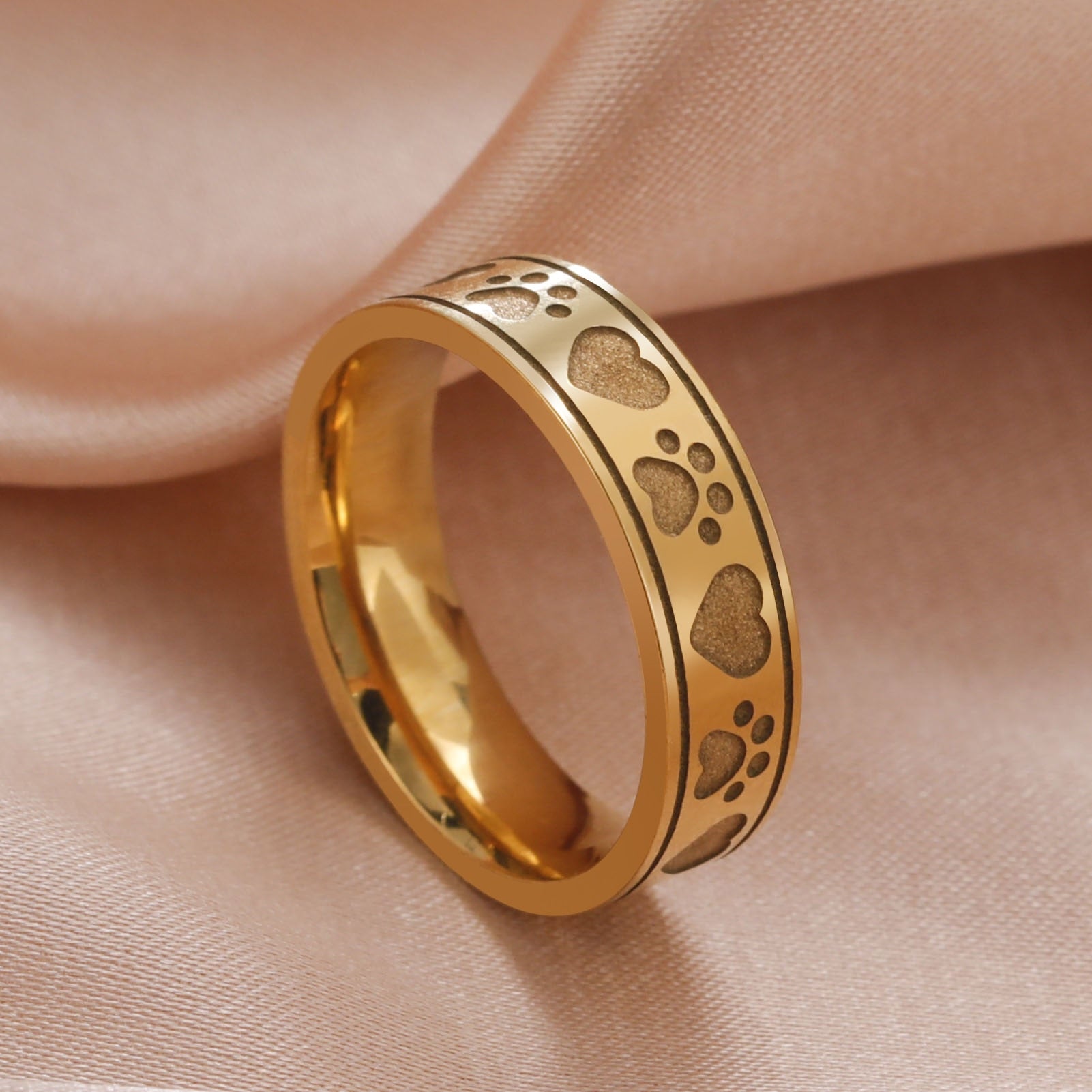 Gold Paw Cat Ring