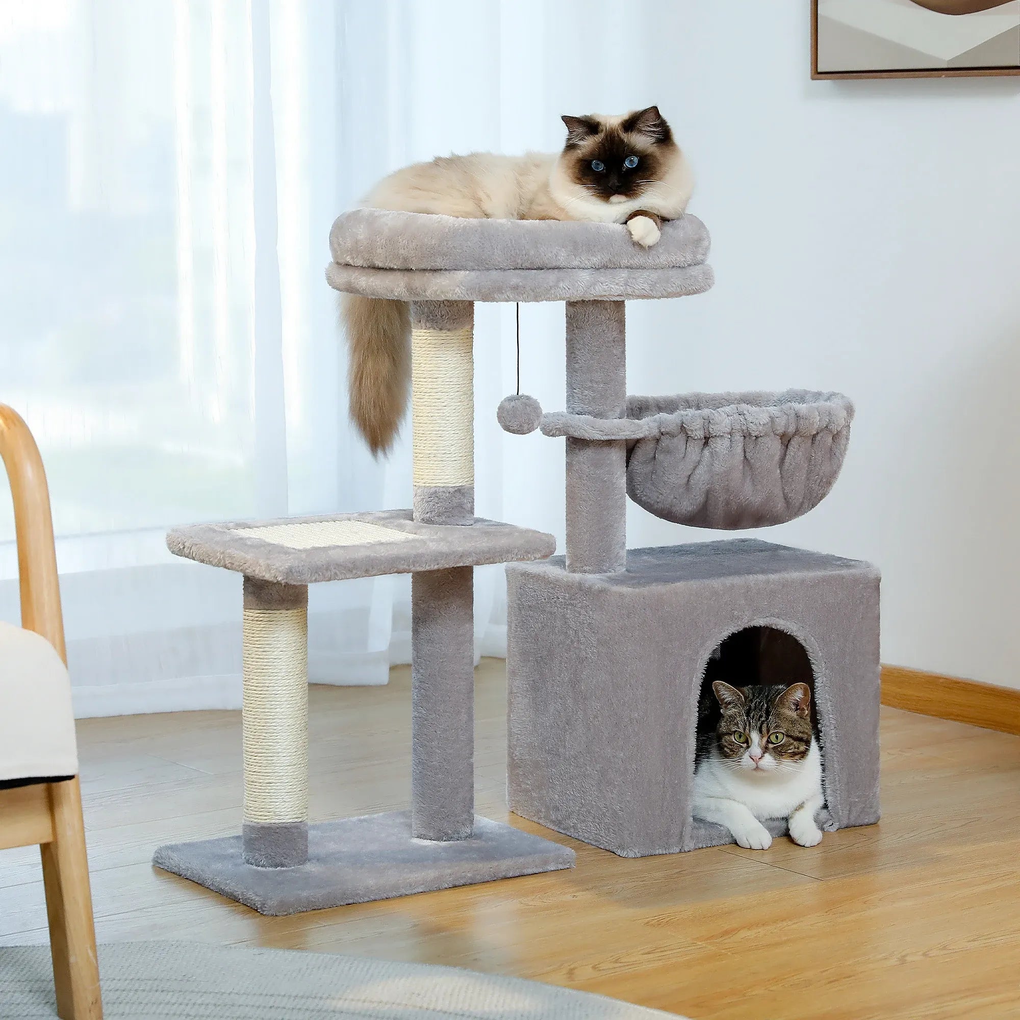 MiniPaws™ albero tiragraffi grigio 73 cm con gatto sdraiato in cima