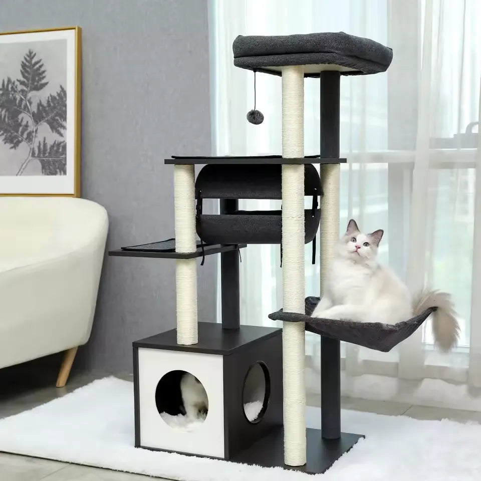 ModernCat albero tiragraffi moderno multi-livello con gatti in salotto