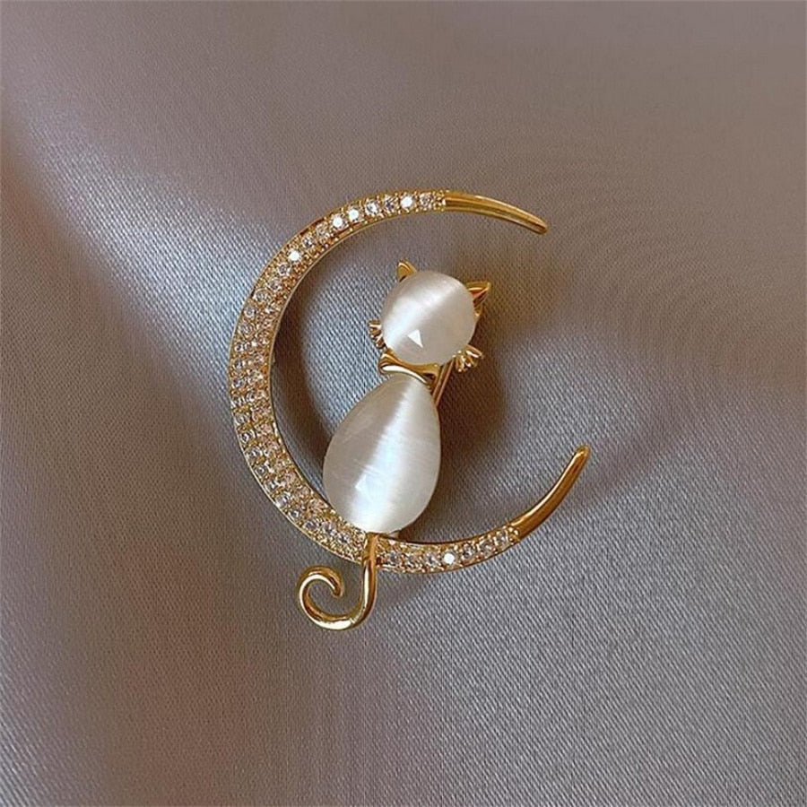 Moon cat Brooch