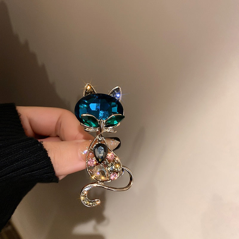Rhinestone Cat Brooch