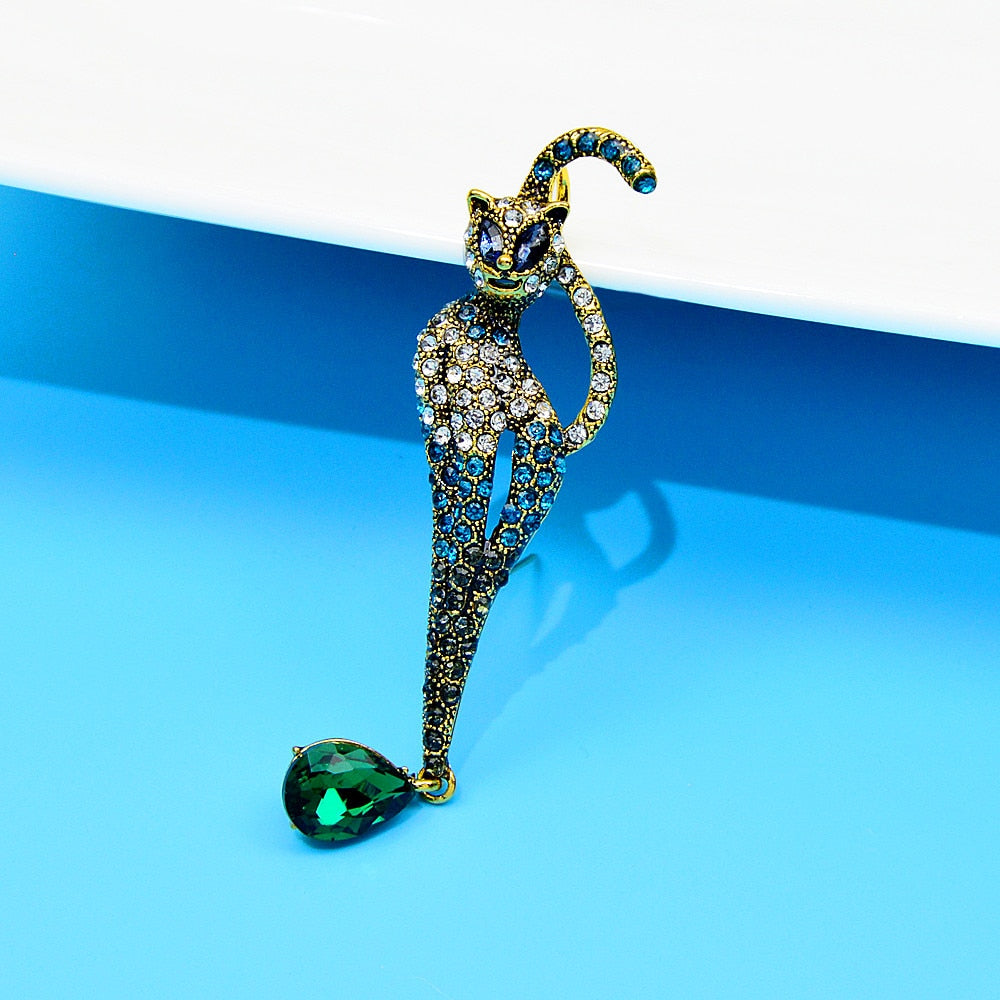 Vintage Rhinestone cat Brooch